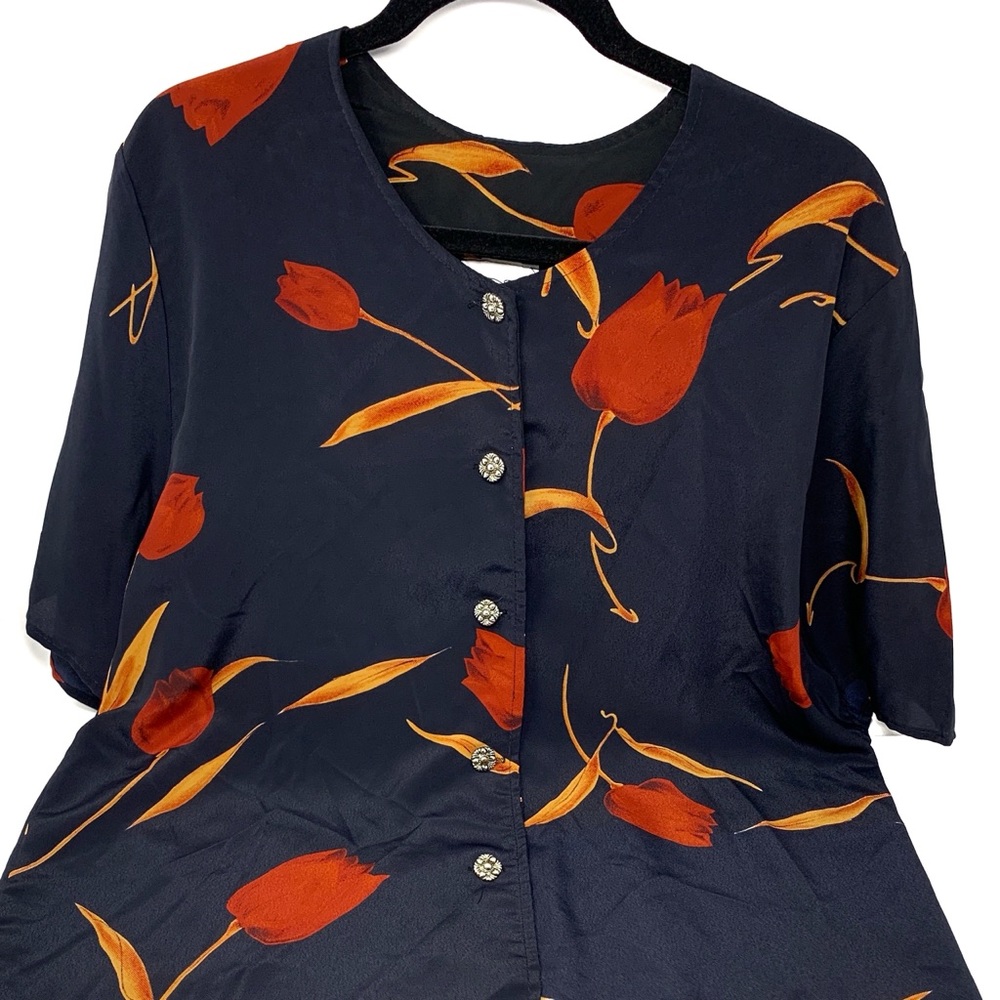 Classic Vintage Flower 🌹 Print Button Down Blouse